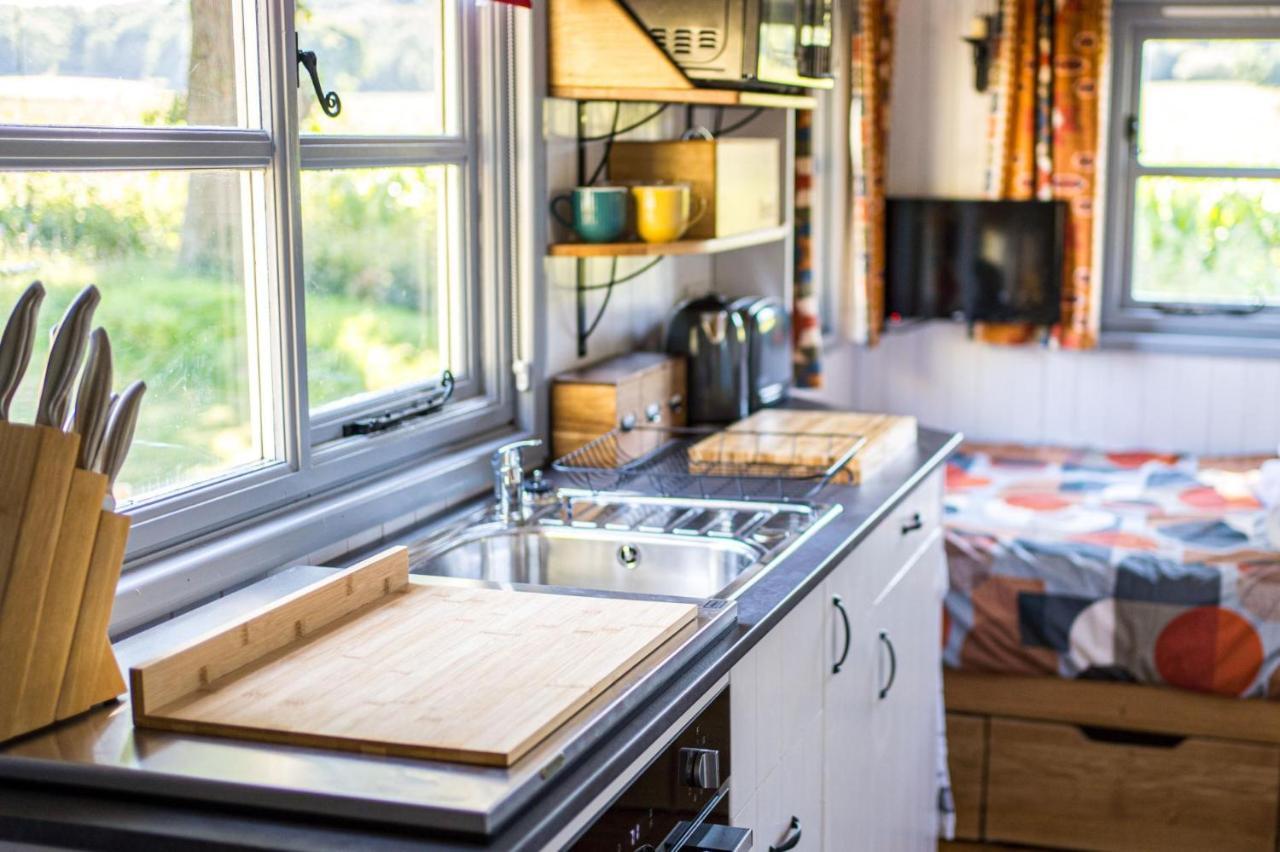 The Hideaway Hut - 1 Bed Shepherds Hut - Hereford Exteriör bild