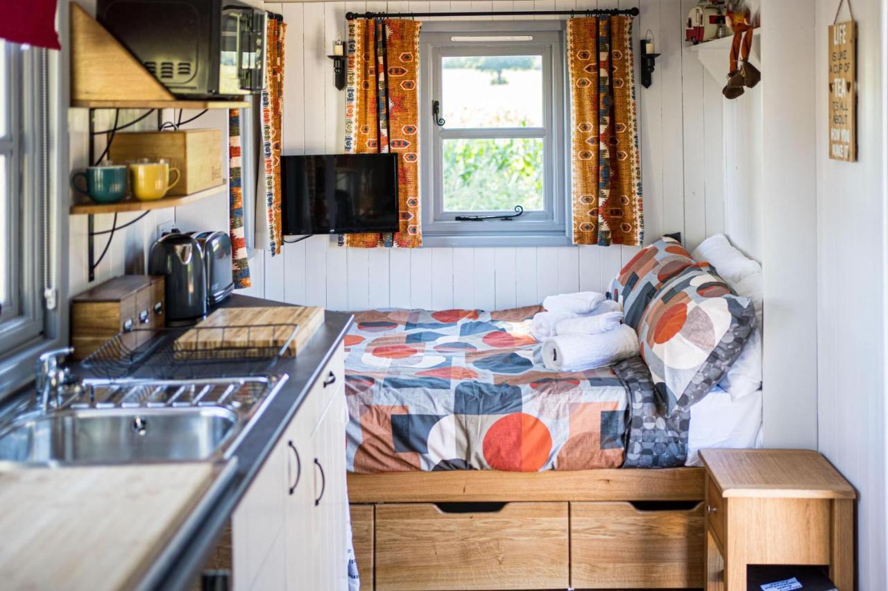The Hideaway Hut - 1 Bed Shepherds Hut - Hereford Exteriör bild